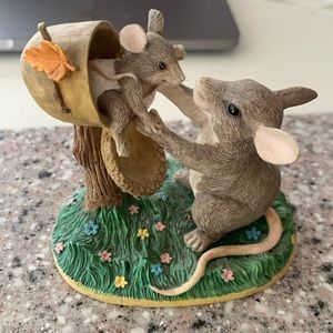 Silvestri mouse figurine. Mama and baby. Cute for new parent!